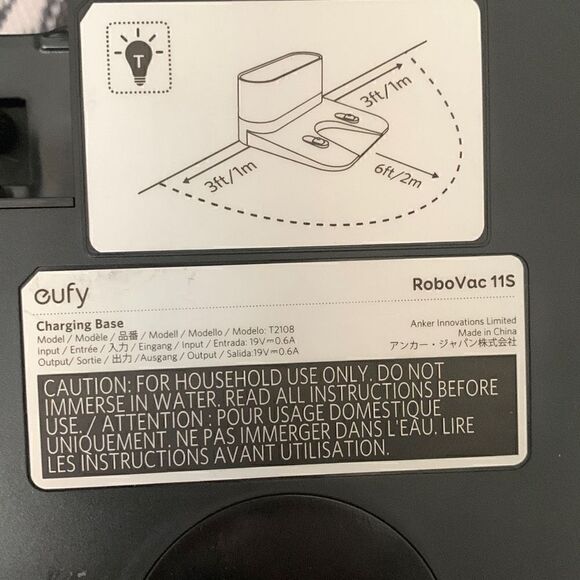 Eufy charging station robovac 11s - Picture 2 of 3